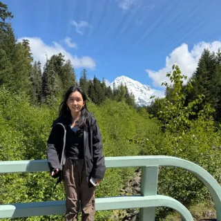 Lingyi (Lilly) Liu